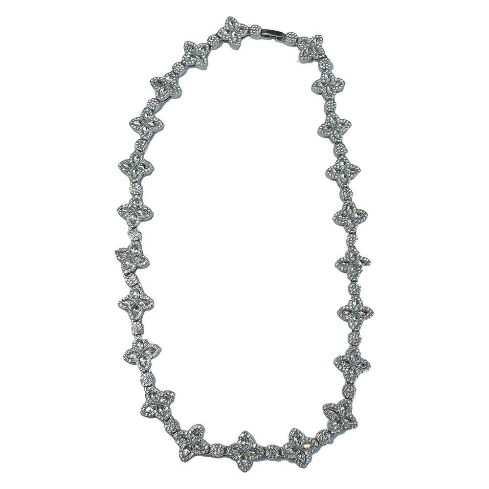  Diamond Bloom necklace | گردنبند فول نگین گل چهار برگ 